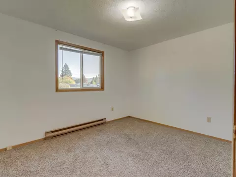 Bedroom - 11922 E 24th Ave, Spokane Valley, WA 99206 photo 3 of 7