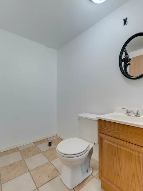 Bath - 11922 E 24th Ave, Spokane Valley, WA 99206 photo 2 of 2