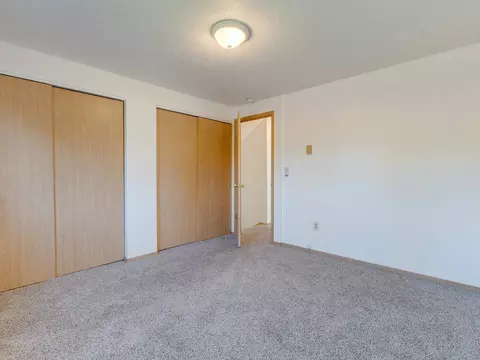 Bedroom - 11922 E 24th Ave, Spokane Valley, WA 99206 photo 2 of 7