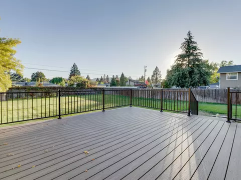 Exterior - 11922 E 24th Ave, Spokane Valley, WA 99206 photo 5 of 14