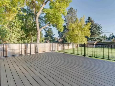Exterior - 11922 E 24th Ave, Spokane Valley, WA 99206 photo 6 of 14
