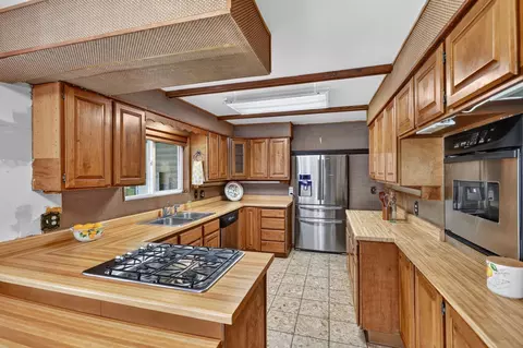 Kitchen - 105 E High Dr, Spokane, WA 99203 photo 2 of 2