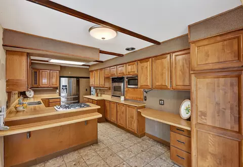 Kitchen - 105 E High Dr, Spokane, WA 99203 photo 1 of 2