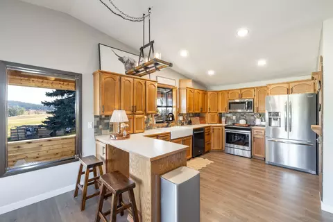 Kitchen - 8001 E Woolard Rd, Colbert, WA 99005 photo 1 of 2