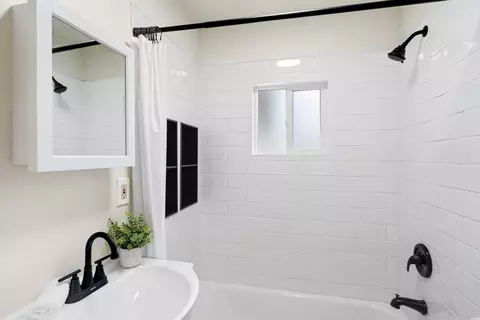 Bath - 4415 E 7th Ave, Spokane Valley, WA 99212 photo 2 of 2