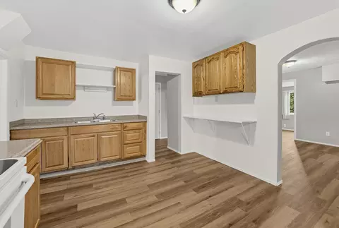 Entry Way - 2718 E 5th Ave, Spokane, WA 99202 photo 1 of 2