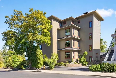 Exterior - 2 E Sumner Ave #2, Spokane, WA 99202 photo 9 of 12