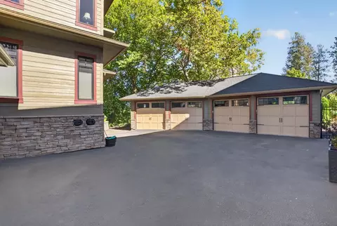 Exterior - 2 E Sumner Ave #2, Spokane, WA 99202 photo 8 of 12