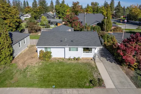 View/Area - 1321 E 33rd Ave, Spokane, WA 99203 photo 1 of 15