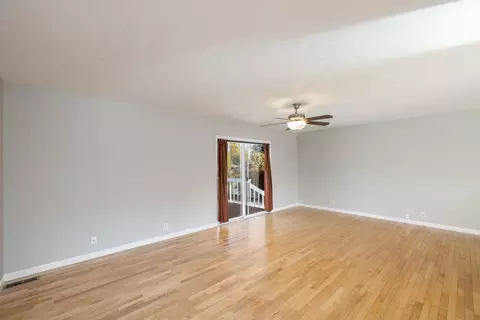 Living - 1321 E 33rd Ave, Spokane, WA 99203 photo 5 of 5
