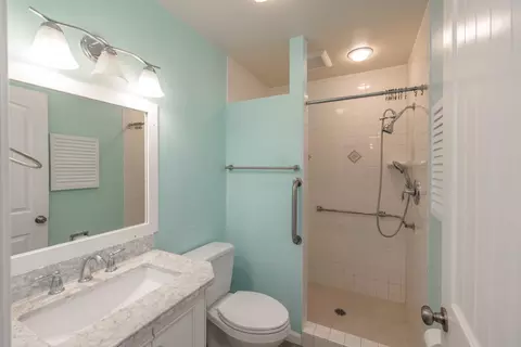 Bath - 1321 E 33rd Ave, Spokane, WA 99203 photo 1 of 1