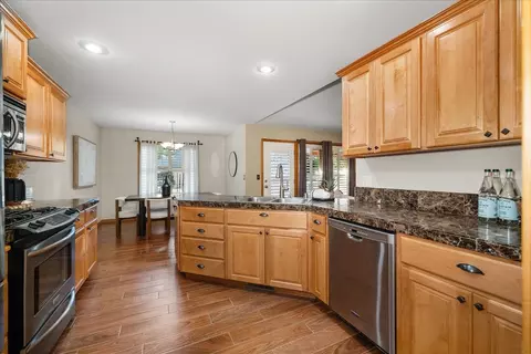 Kitchen - 17011 Eagle Nest Ln, Colbert, WA 99005 photo 3 of 4