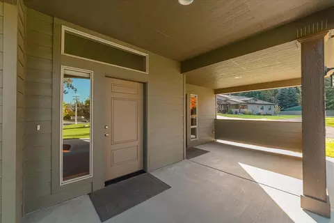 Entry Way - 13116 N Mill Rd, Spokane, WA 99208 photo 1 of 2