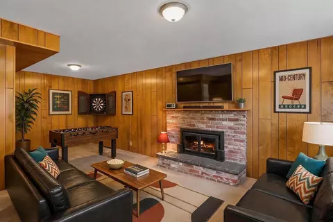 Living - 25 E Salmon Ave, Spokane, WA 99218 photo 2 of 2