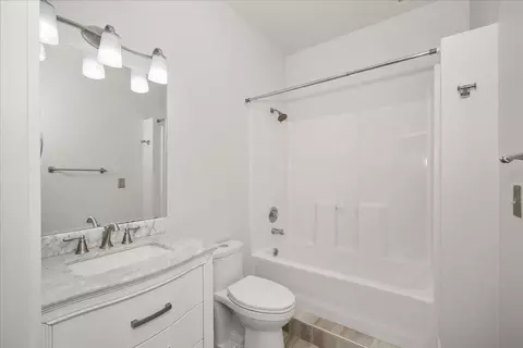 Bath - 1114 E 19th Ave, Spokane, WA 99203 photo 6 of 6