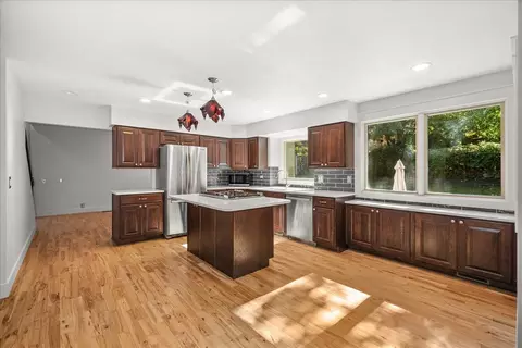 Kitchen - 1114 E 19th Ave, Spokane, WA 99203 photo 2 of 3