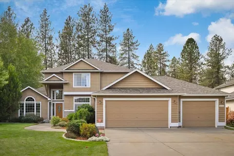 10111 N Parkside Dr, Nine Mile Falls, WA 99026