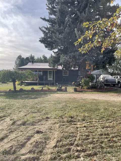 Exterior - 8712 N Greenbluff Rd, Colbert, WA 99005 photo 6 of 10