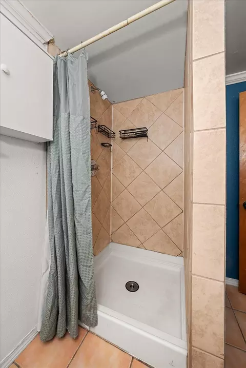 Bath - 9601 E Upriver Dr, Spokane, WA 99206 photo 3 of 3