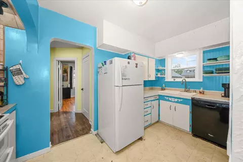 Kitchen - 9601 E Upriver Dr, Spokane, WA 99206 photo 1 of 5