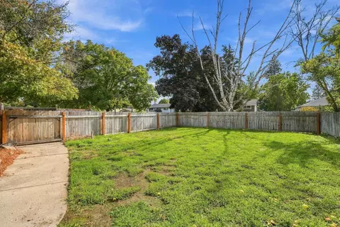 Exterior - 3807 E 29th Ave, Spokane, WA 99223 photo 6 of 8