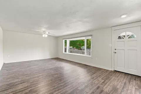 Living - 3807 E 29th Ave, Spokane, WA 99223 photo 1 of 4