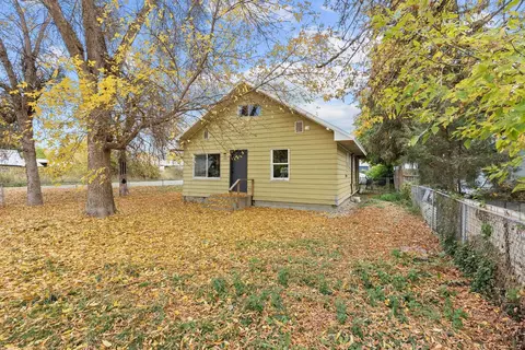 Exterior - 301 2nd Ave, Cusick, WA 99119 photo 6 of 9
