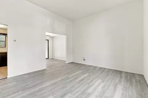 Living - 924 E Bedivere Dr #926 E BEDIVERE DR, Spokane, WA 99218 photo 2 of 7