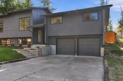 Exterior - 924 E Bedivere Dr #926 E BEDIVERE DR, Spokane, WA 99218 photo 2 of 9