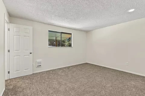Bedroom - 924 E Bedivere Dr #926 E BEDIVERE DR, Spokane, WA 99218 photo 8 of 10