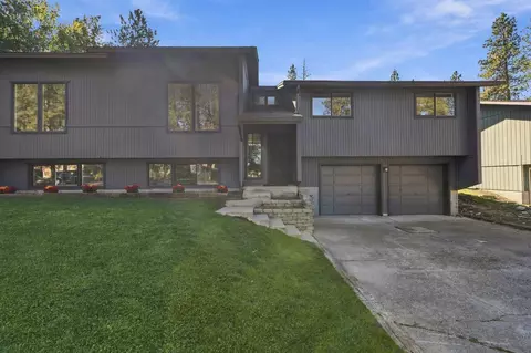 Exterior - 924 E Bedivere Dr #926 E BEDIVERE DR, Spokane, WA 99218 photo 4 of 9
