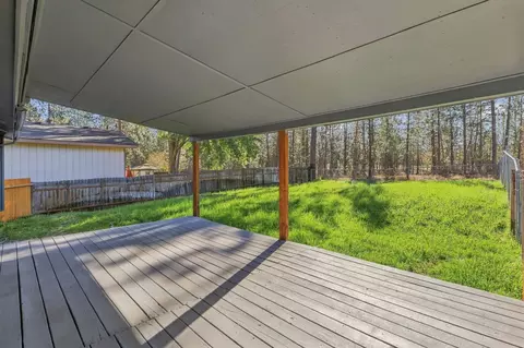 Exterior - 924 E Bedivere Dr #926 E BEDIVERE DR, Spokane, WA 99218 photo 3 of 9