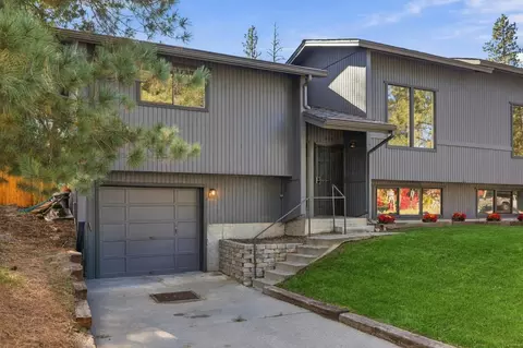 Exterior - 924 E Bedivere Dr #926 E BEDIVERE DR, Spokane, WA 99218 photo 6 of 9