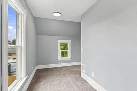 Bedroom - 1928 E Sharp Ave, Spokane, WA 99202 photo 4 of 6