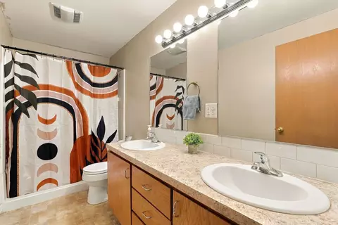 Bath - 718 E Dalke Ave, Spokane, WA 99208 photo 1 of 2