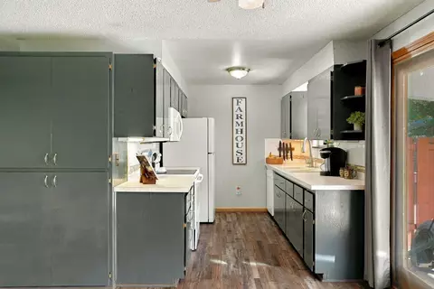 Kitchen - 718 E Dalke Ave, Spokane, WA 99208 photo 1 of 4