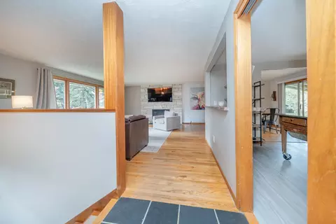 Entry Way - 2427 E 40th Ave, Spokane, WA 99223 photo 2 of 3