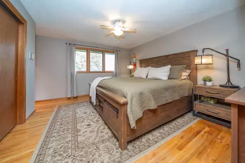 Bedroom - 2427 E 40th Ave, Spokane, WA 99223 photo 2 of 6