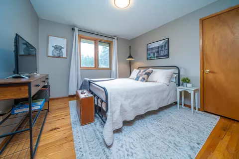Bedroom - 2427 E 40th Ave, Spokane, WA 99223 photo 3 of 6