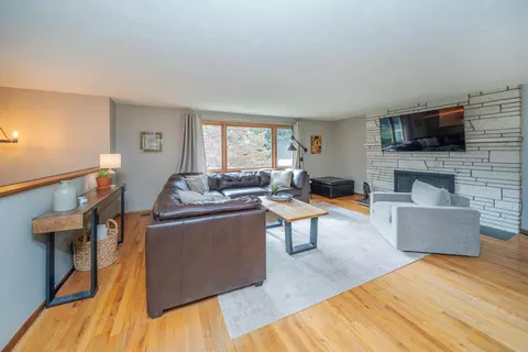 Living - 2427 E 40th Ave, Spokane, WA 99223 photo 3 of 3