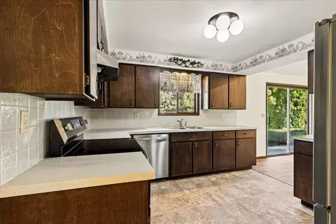 Kitchen - 14413 E 7th Ave, Spokane, WA 99216 photo 4 of 6