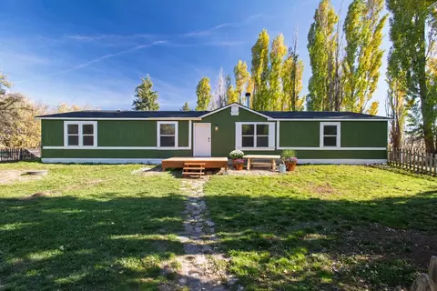 1813 S Lyons Rd, Airway Heights, WA 99001