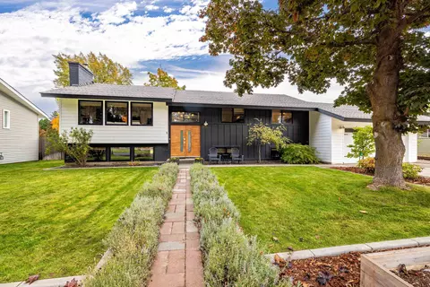 6021 S Napa St, Spokane, WA 99223