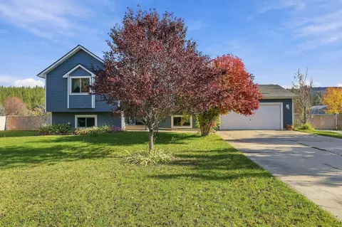13378 W Greenfield Rd, Nine Mile Falls, WA 99026