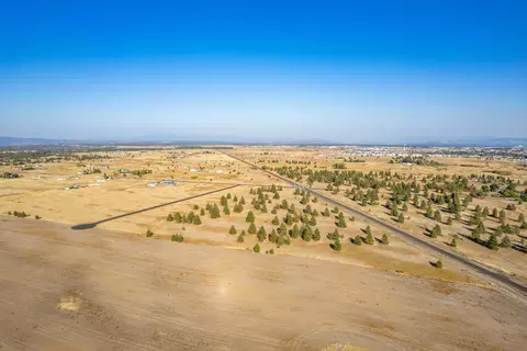 1119 S Dover Rd, Medical Lake, WA 99022
