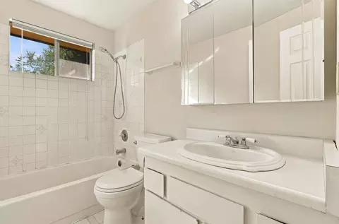 Bath - 11404 E Frederick Ave, Spokane Valley, WA 99206 photo 1 of 3