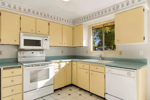 Kitchen - 11404 E Frederick Ave, Spokane Valley, WA 99206 photo 1 of 4