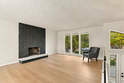 Living - 11404 E Frederick Ave, Spokane Valley, WA 99206 photo 2 of 11
