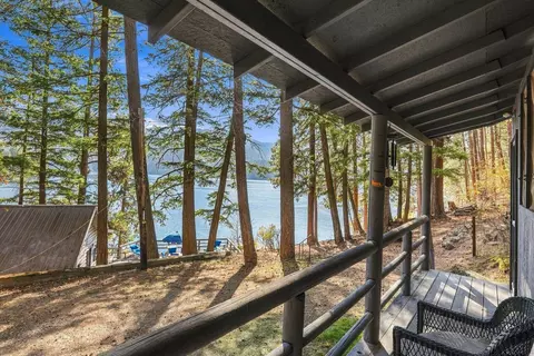 Exterior - 6674 E Sunset Beach Rd, Hayden, ID 83835 photo 5 of 9