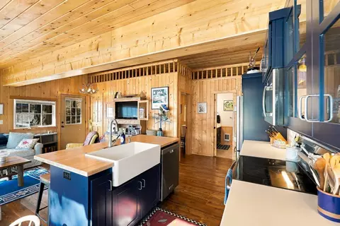 Kitchen - 6674 E Sunset Beach Rd, Hayden, ID 83835 photo 5 of 5